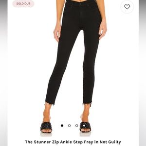 MOTHER Denim Stunner Zip Ankle Fray Jeans / 26